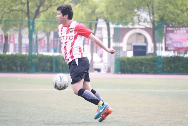 翟晓川12+13首钢险胜同曦 高登43分四川负福建