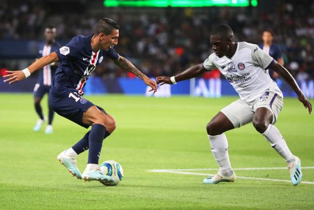 赵继伟13+7辽宁险胜天津 浙江6人上双胜上海