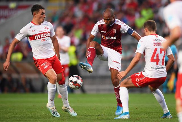 2026十堰马拉松鸣枪开跑 上万跑者领略“山水车城”